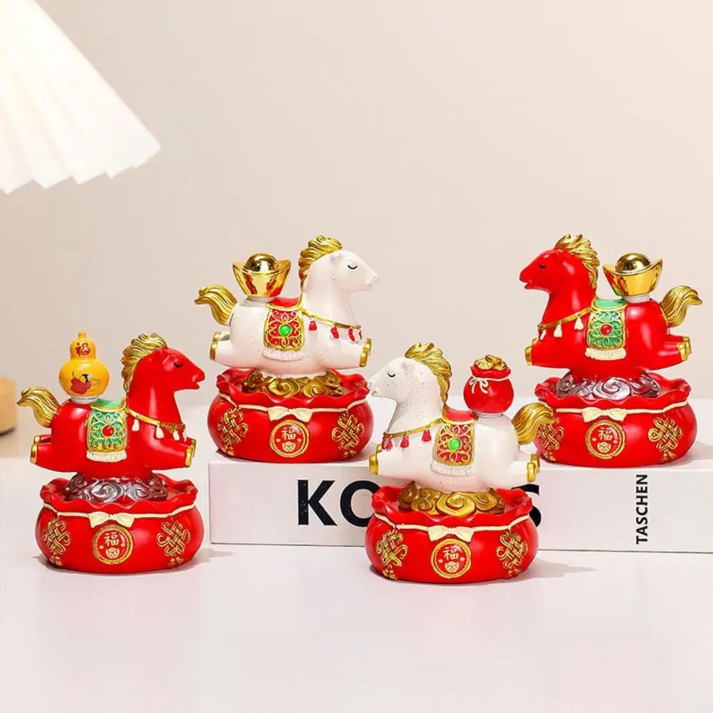 Figurine de cheval en résine mignonne, ornement de bureau de Style chinois, mascotte du nouvel an Miniature rouge porte-bonheur, ornements du zodiaque, armoire