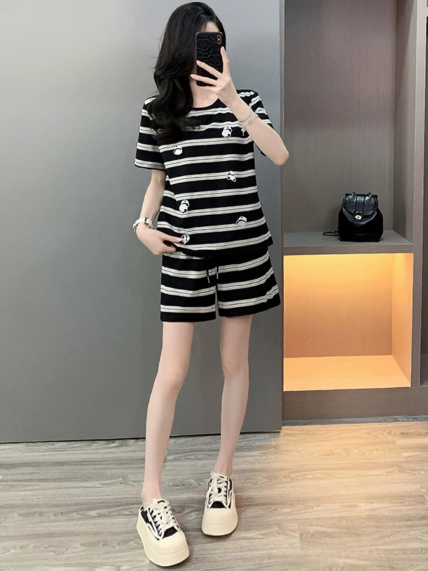 

Lazy Style Casual Sportswear Set Women's Summer Trendy Anti-Aging Striped Short Sleeve T-Shirt Shorts Two-Piece Set