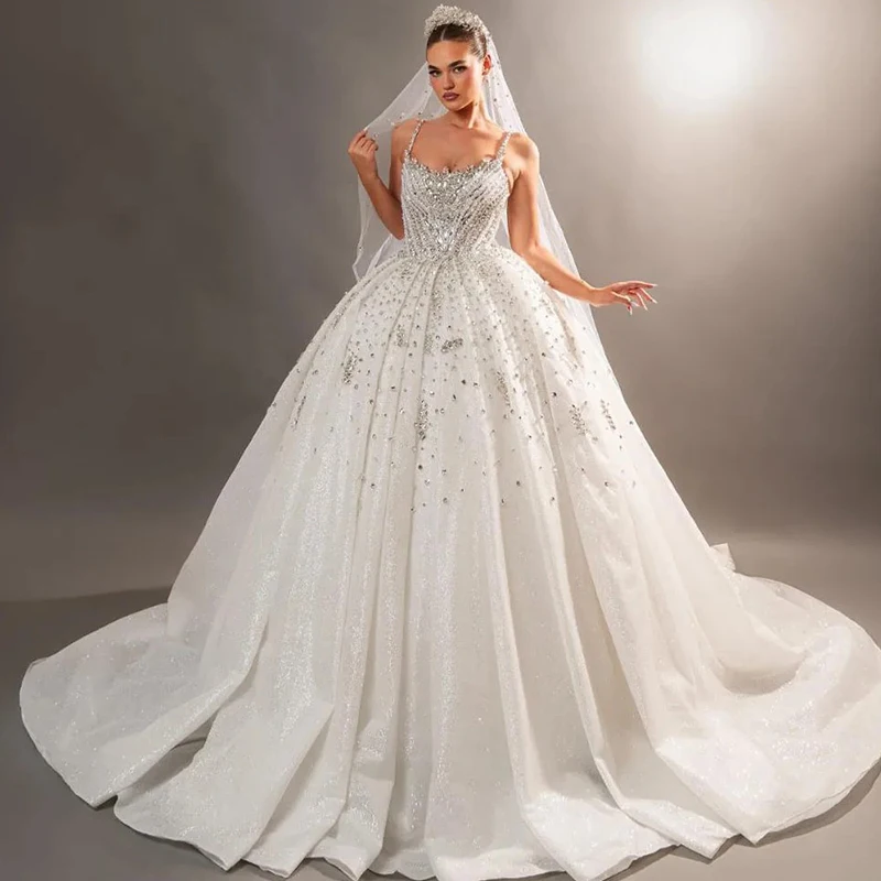 

Luxurious Wedding Dress Embroidered Lace With Bead Royal Ball Gown Sleeveless Square Collar Spahrtti Strap Customized Bridedress