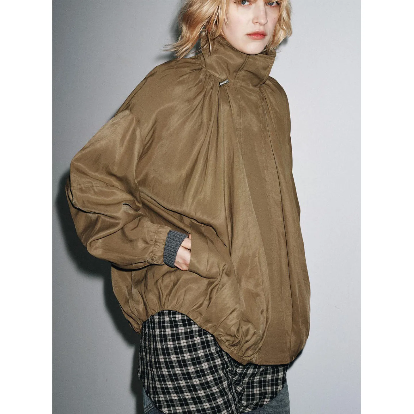 Ele المرأة الطيار Jaet الخريف وصول جديد عالية الياقة طويلة Sve Gored هيم ort ملابس خارجية البوليستر النايلون Cosite F...