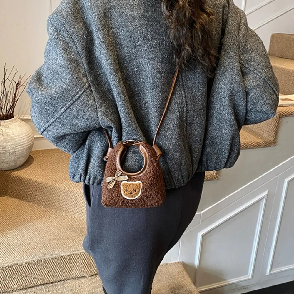 クリエイティブでキュートなクロスボディバッグ、漫画風ラムウールベアボウハンドバッグ、軽量ミニショルダーバッグ、学生向け