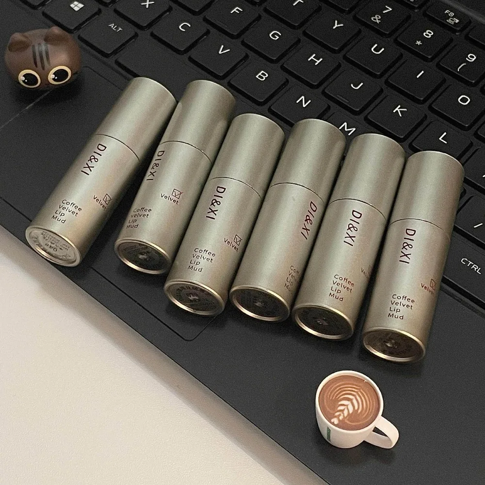 ノンスティックカップダークブラウンマットリップグロス防水ヌードブラウン唇ブラウンリップ泥口紅持続ティント泥