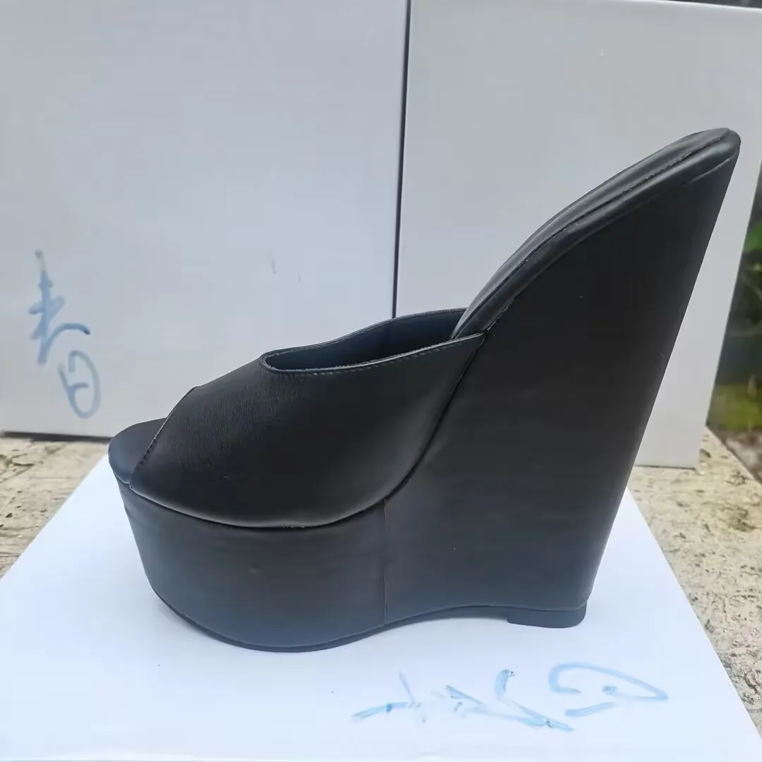 Buty DIZHUANG moda damska wysoka klapki na obcasie. Około 20 cm wysokości pięty. Sztuczna skóra. Kapcie na zewnątrz. Letnie buty