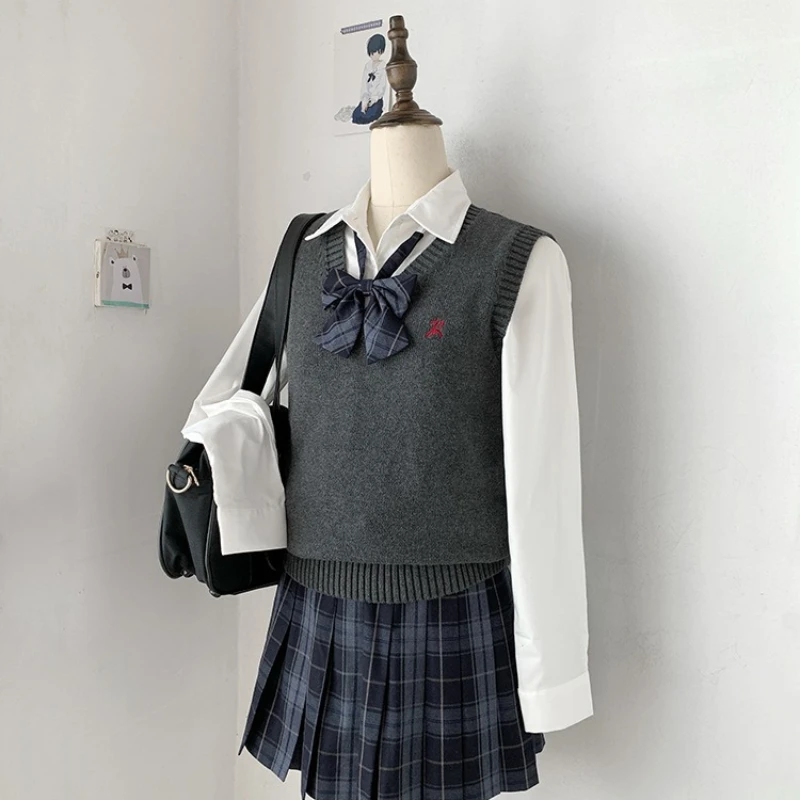 オリジナル制服刺繍無地ベスト日本の学校制服セーターニットアンダーシャツ秋、冬、春