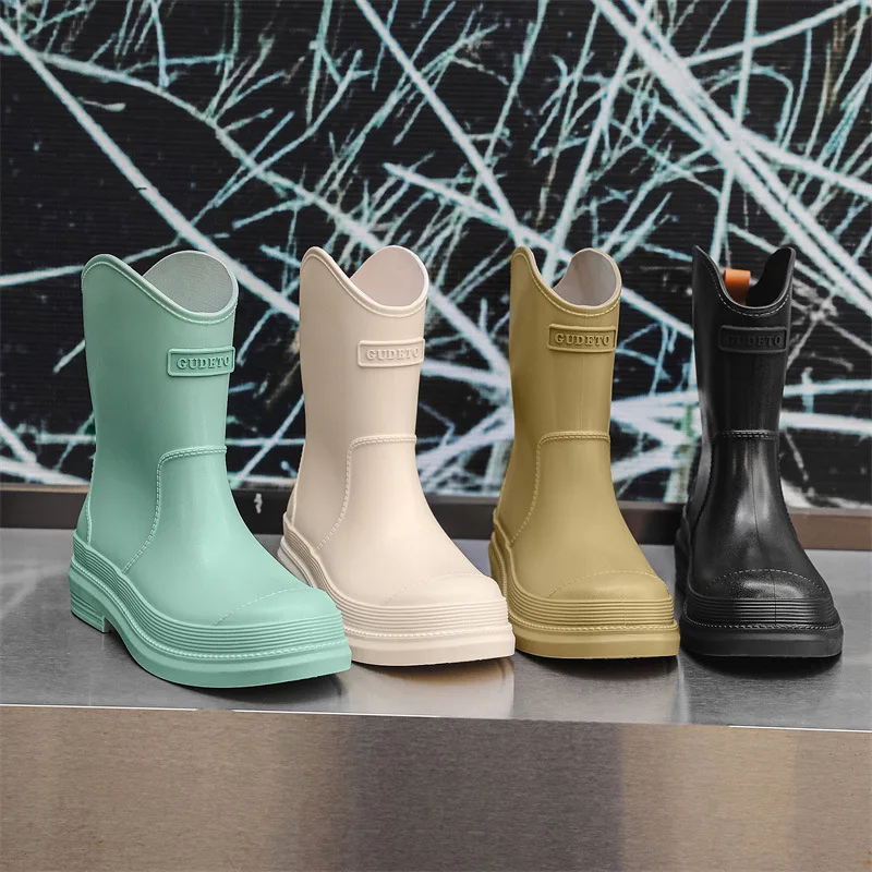 Fashionable and Versatile Women's Rain Boots Mid-tube Plus Velvet Cuffs Outdoor Work Rain Boots Waterproof Anti-slip Water Boots