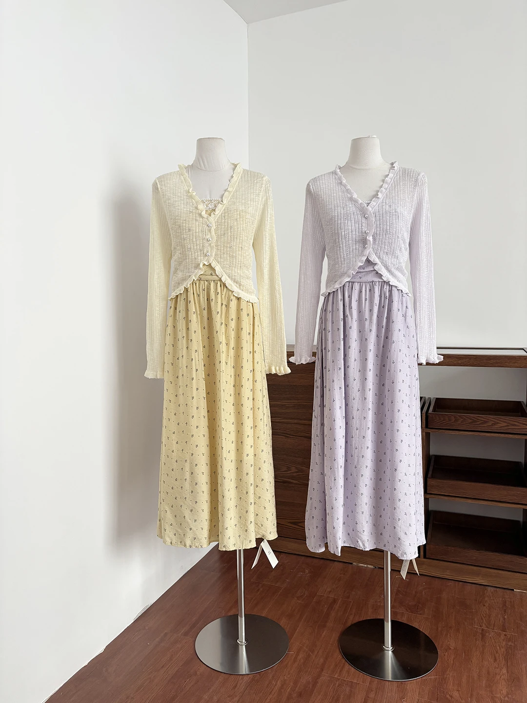 

Summer 2026 Women's Floral Knitted Cardigan Sweet Pure Desire Strapless Dress Versatile Long Sleeve Polyester Fiber Two-Piece...