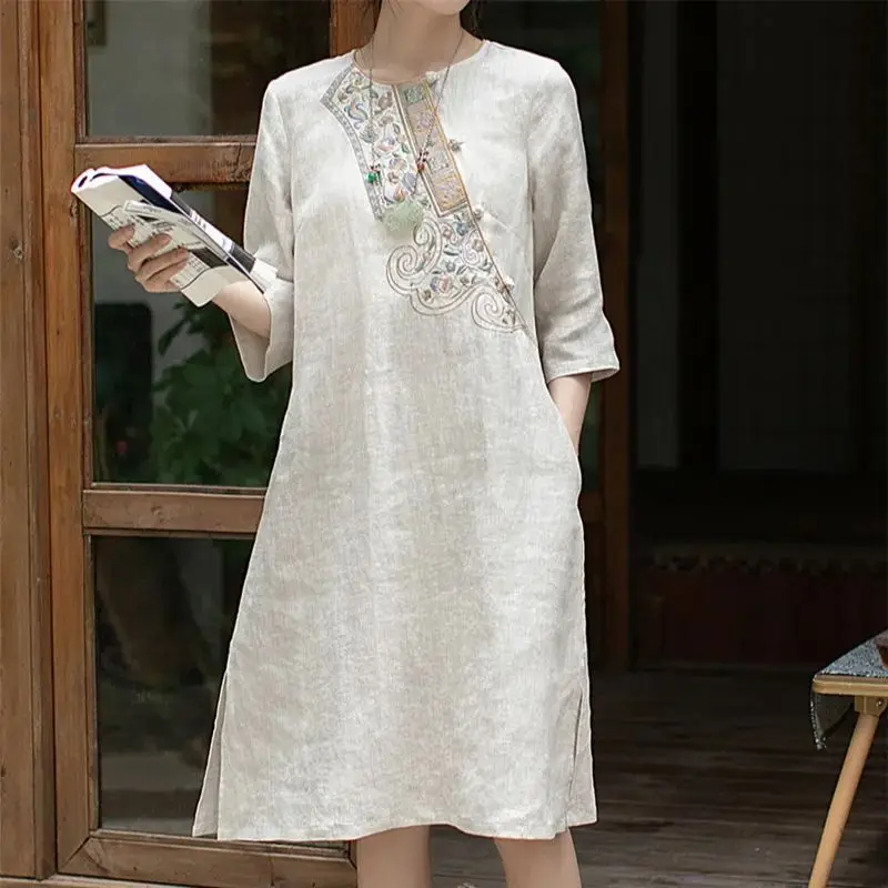 Limiguyue Chinese Retro Floral Embroidery Linen Dress Summer Women Split A-line Dress O Neck Split Knee-Length Vestidos E765