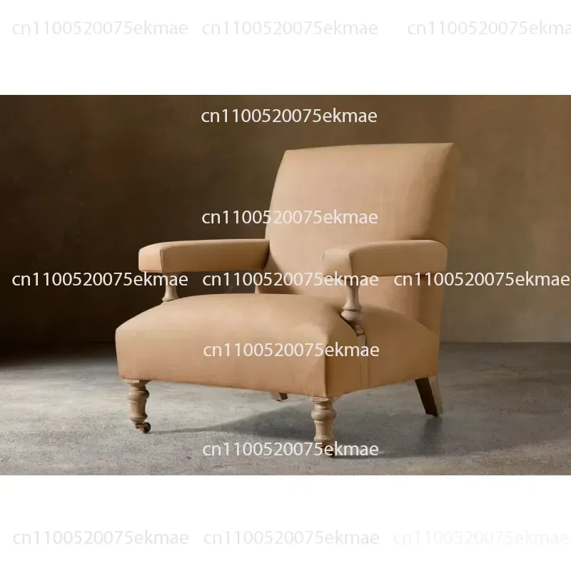 Leather-upholstered Armchair with Bleached Oak Legs and Brass Casters, Country-style Lounge Chair for Study Villas