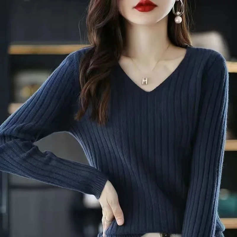 Mode V-Neck Warna Polos Rajutan Sweater Korea Pakaian Wanita 2022 Musim Gugur Baru Longgar Kasual Pullover Atasan Semua Cocok