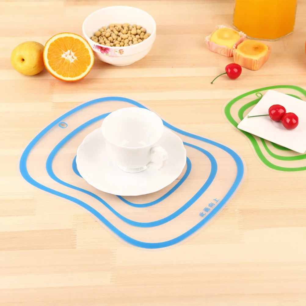 

4pcs Kitchen Resin Frosted Cutting Board Non-slip Fruit Chopping Boards Transparent Chopping Block (Small Size, Random Color)