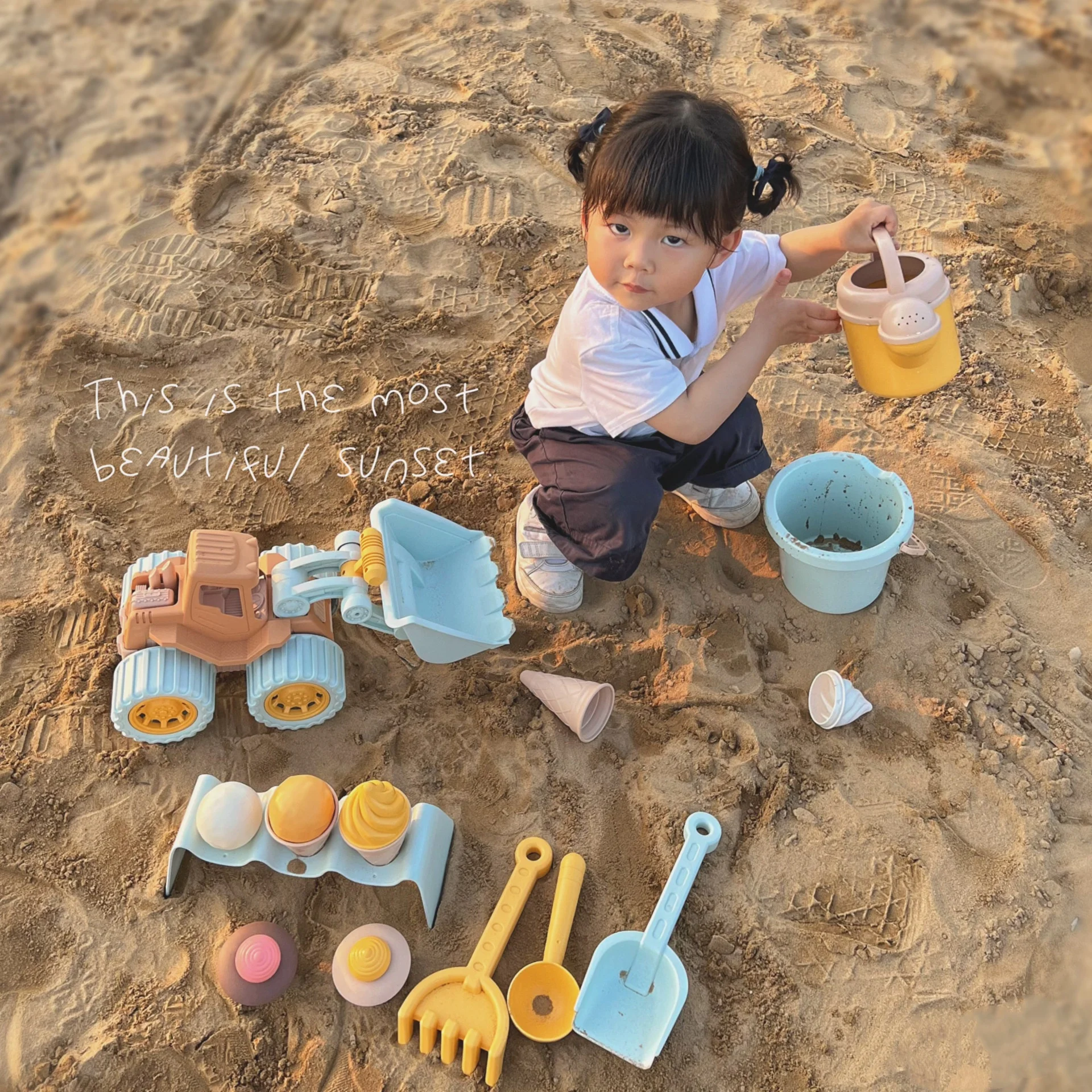 Beach Sand Toy Bucket Set With Digging Tools And Watering Can_voghion.com