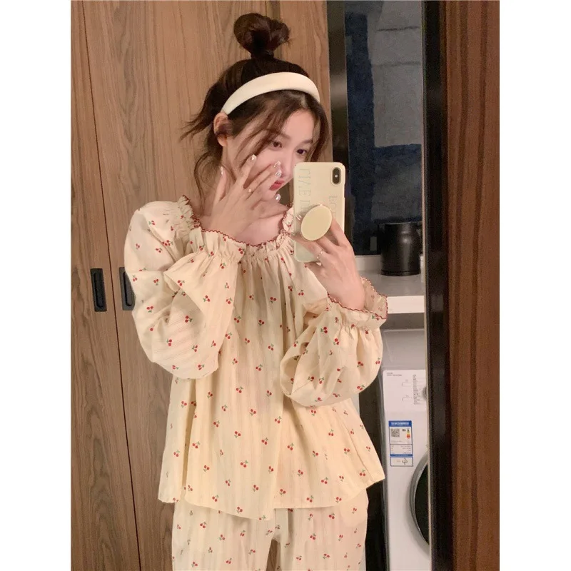 مجموعة ملابس نوم جديدة بأكمام قصيرة وطبعة كرز، ملابس نوم منزلية لطيفة، مجموعة ملابس نوم نسائية عصرية وأنيقة