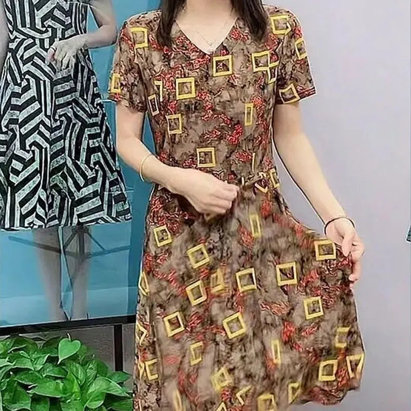 Summer Loose Vintage Geometric Printed Dresses V-Neck Elegant A-Line Fashion Short Sleeve Women\'s Clothing Commute Midi Dress