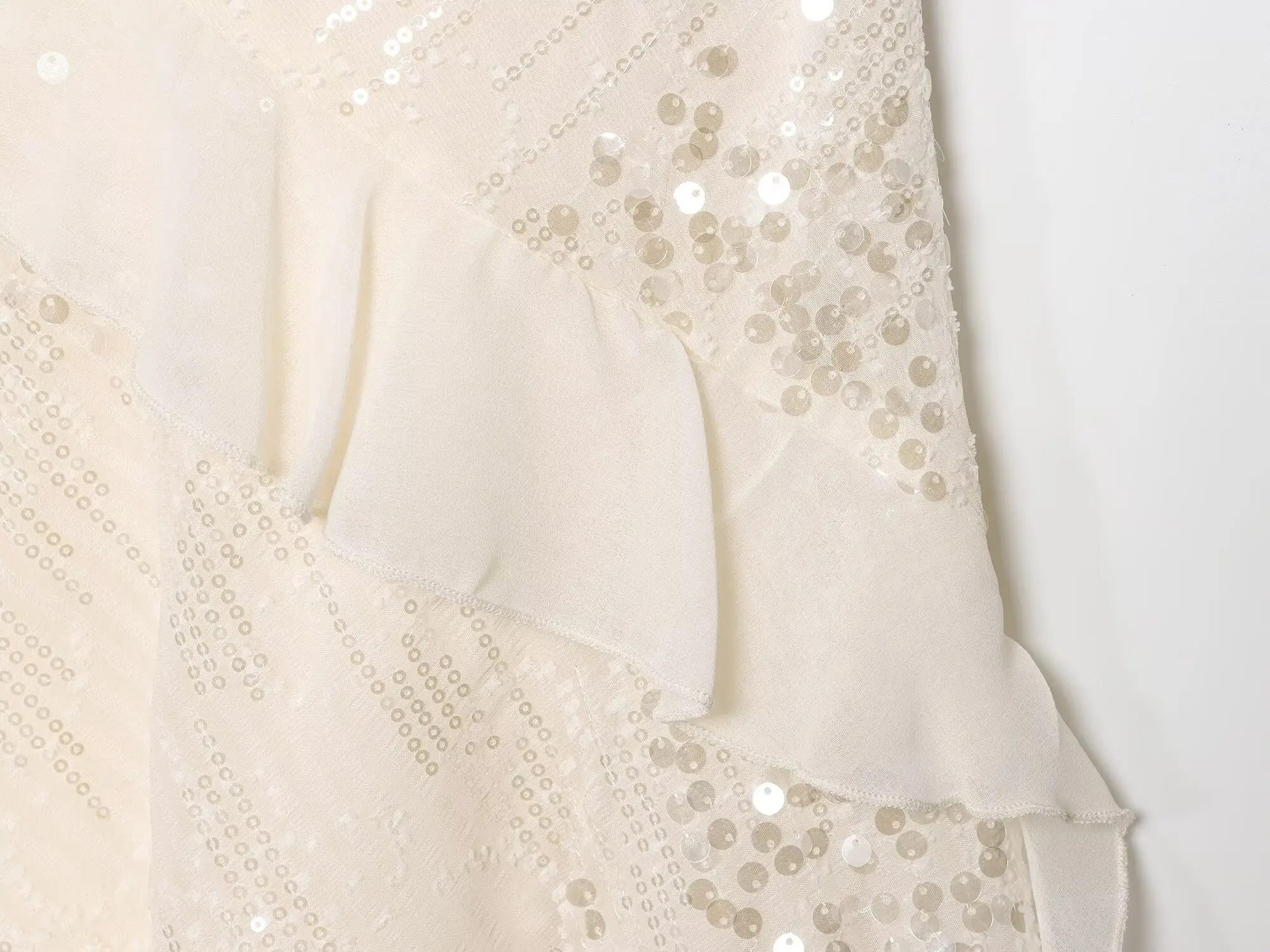 KONDALA Damska Seksowna Elegancka Sukienka na Ramiączkach typu Cami z Dekoltem typu Halter, Zdobiona Cekinami, Falbankami, Zwiewna Mini Sukienka Modna na Lato 2025 na Imprezę, Randkę, Wakacje, Sukienka Damska