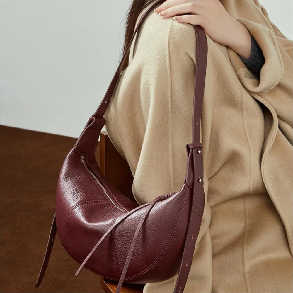 

Женская сумка-пельмень из натуральной кожи с диагональным узором, новинка 2026 года, нишевая модель, на одно плечо, практичная, для повседневного использования, из мягкой кожи