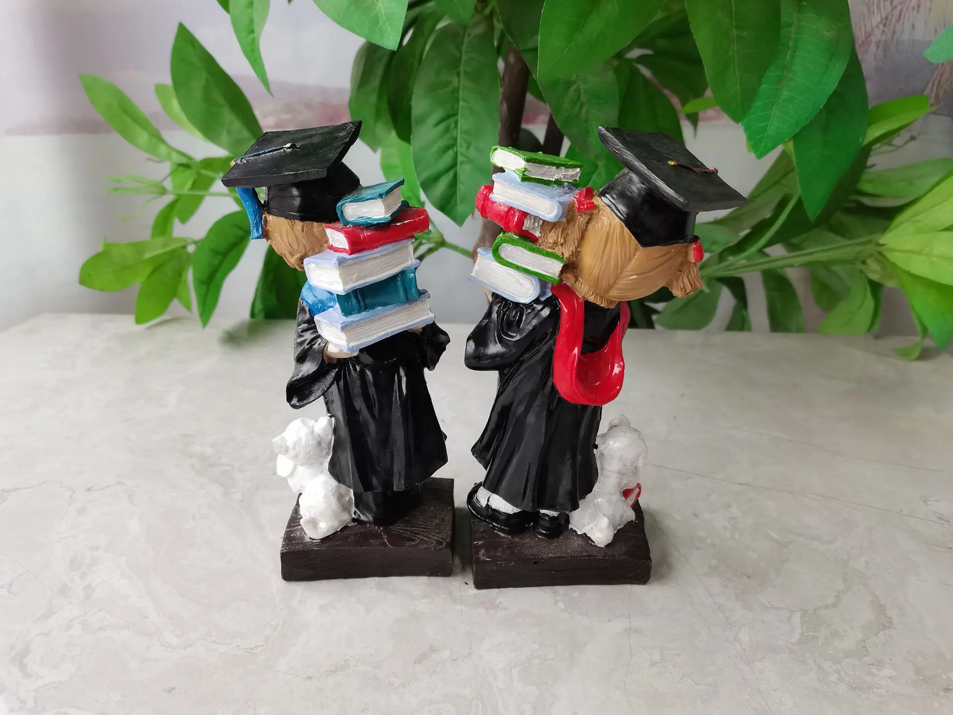 Boys and Girls Doctor Knowledge Resin Craft Decoration Cute Western Figure Decoration Handmade Gift