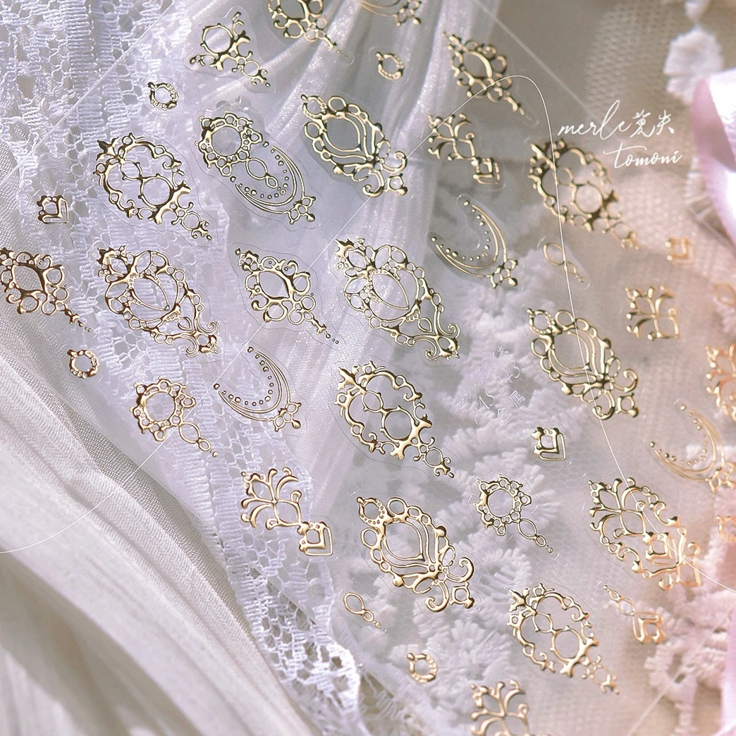 Elegante collana di pietre preziose nobili Modello delicato Cornice per foto retrò Cuore Fiore Adesivi autoadesivi per nail art Decalcomanie per manicure