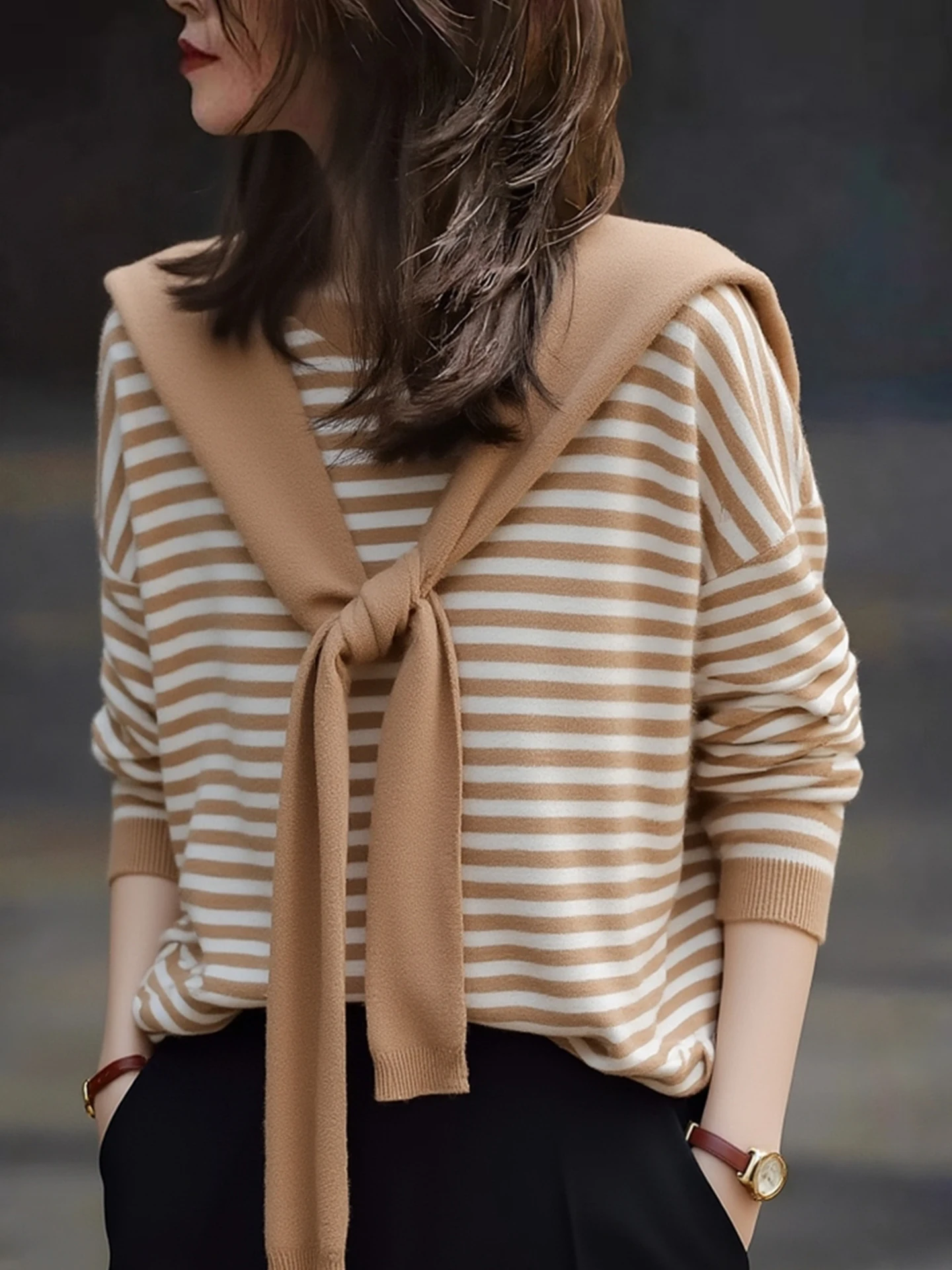 

Элегантный полосатый вязаный топ с длинными рукавами и драпировкой на плечах, свободного кроя, стройнящий, удобный, в корейском стиле, для повседневной носки, зимняя мода