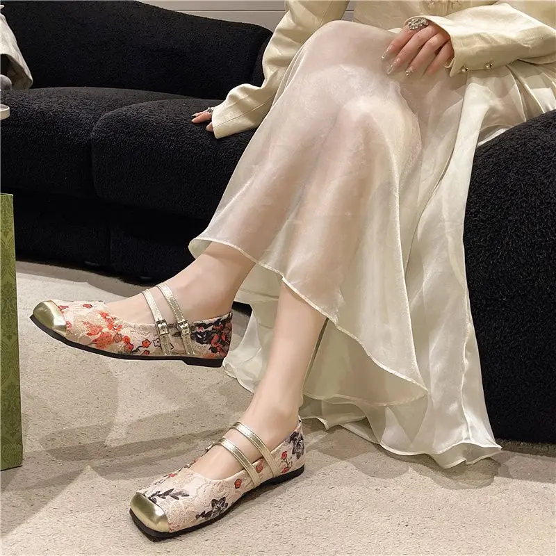 

2026 New Women Chinese Style Mary Jane Flat Shoes Spring Summer Embroidered Square Toe