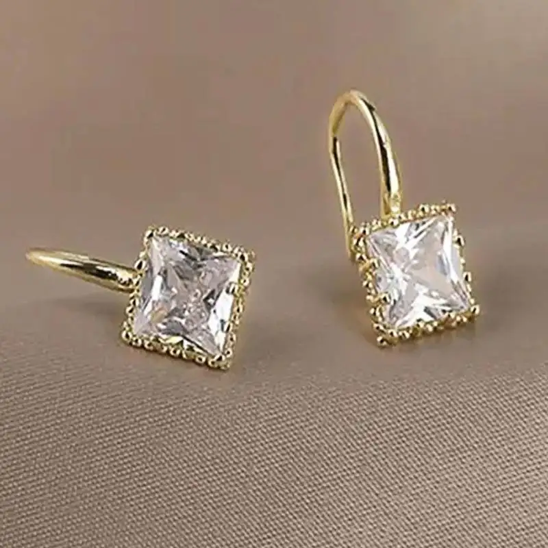 Huitan Zierliche Quadratische Zirkonia Tropfen Ohrringe für Frauen Glänzende Elegante, Verlobung, Hochzeit Schmuck Charms Ohr Zubehör Heißer