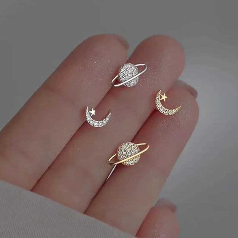 Mini pendientes sencillos de circonita con forma de estrella y Luna para mujer, aretes asimétricos con forma de planeta coreano, Piercing, regalos de joyería