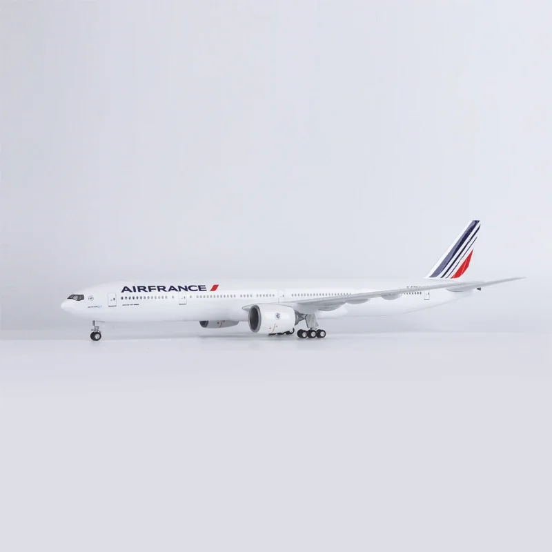 Imagem -03 - Air France Airlines Modelo com Trem de Pouso de Luz e Roda Brinquedo de Avião de Resina de Plástico Coleção f B777 B777 47cm Escala 157