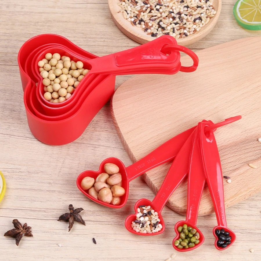 Plastic heart-shaped measuring cup measuring spoon measuring spoon set of eight grams scale baking household tools kitchen spoon