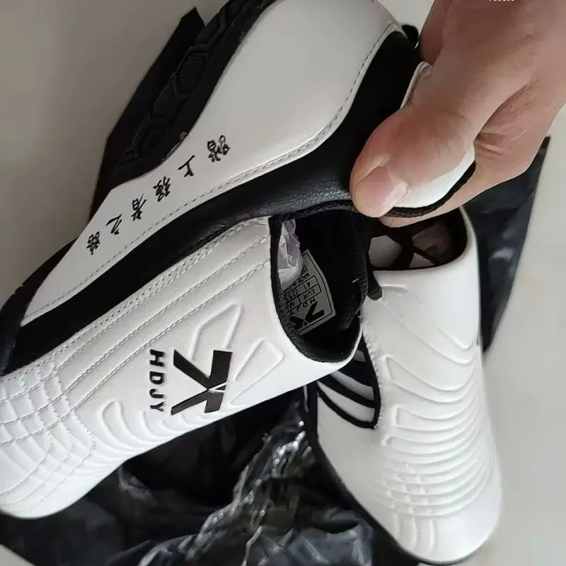 

2025 New Taekwondo Shoes Men Women Designer Tai Chi shoe Couples Comfortable Traditional Kung Fu Shoes Martial Arts Shoe