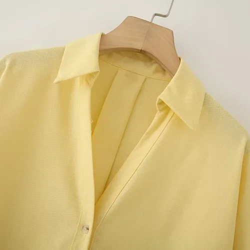 قمصان و بلوزات