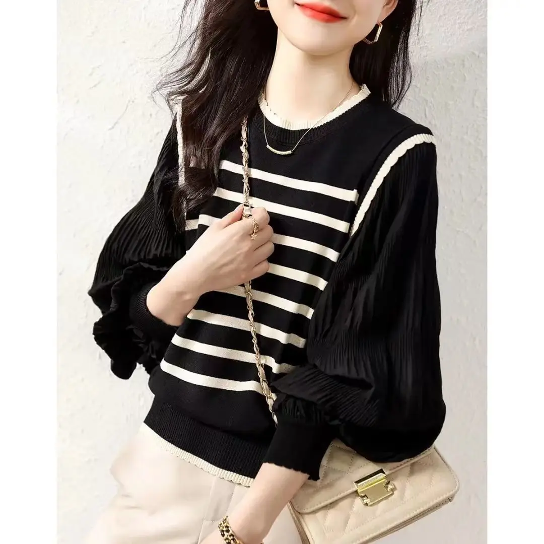 Fake two-piece striped sweater women's 2024 spring and autumn splicing sweet top versatile age-reducing knitted sweater