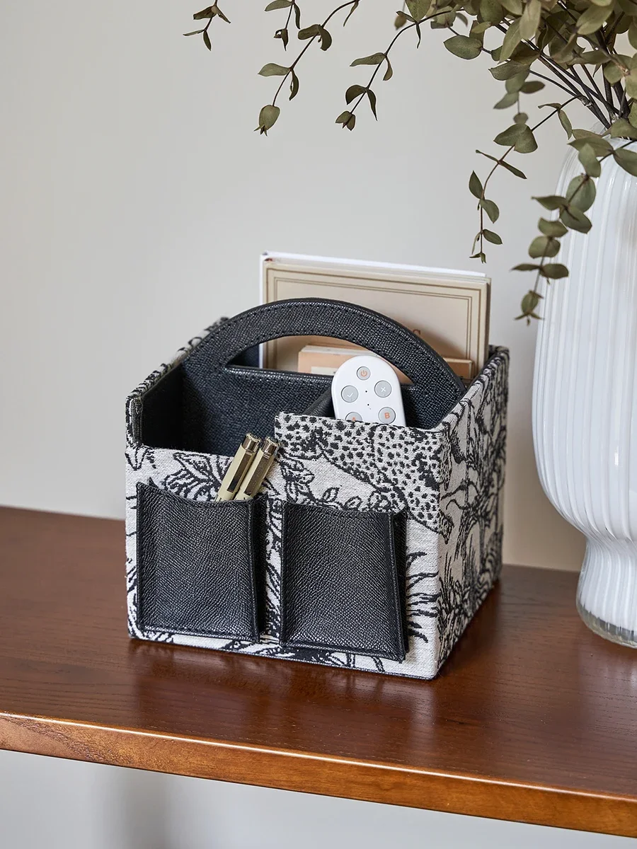 

Light luxury retro jacquard leather tissue box storage box TV remote control living room foyer storage basket fabric art