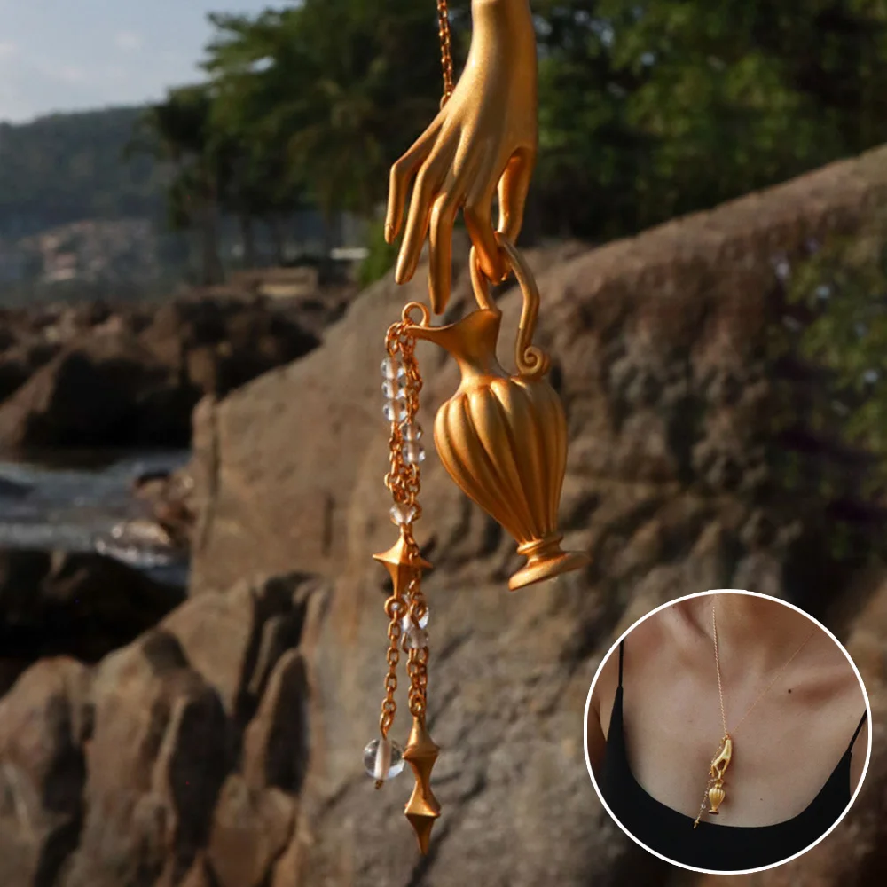

Women Vintage Handheld Water Jar Pendant Exaggerated Trendy Light Luxury Style Pearl Delicate Tassels Necklace Jewelry Gifts