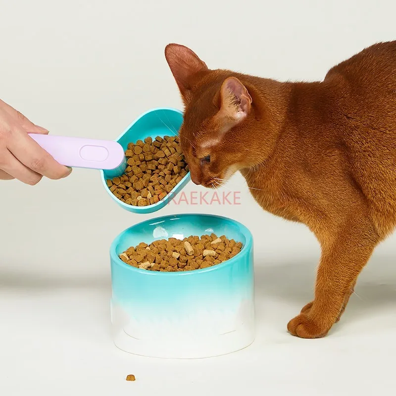 Dogs and cats use pet food spoons, such as cat and dog food spoons, food measuring spoon, small shovel, cat food shovel, rice sh