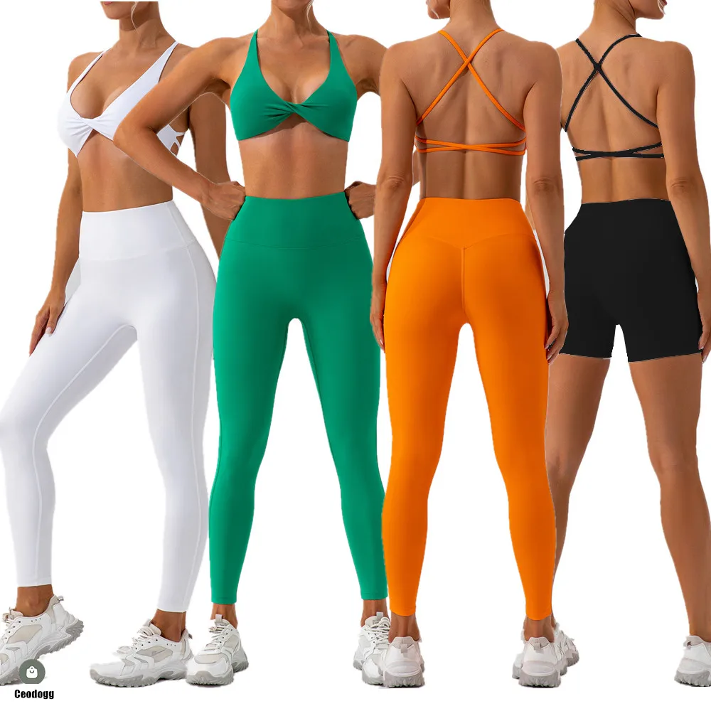 Conjuntos de Yoga de nailon para mujer, pantalones cortos de entrenamiento, sujetador cruzado, pantalones cortos de cintura alta, Leggings de