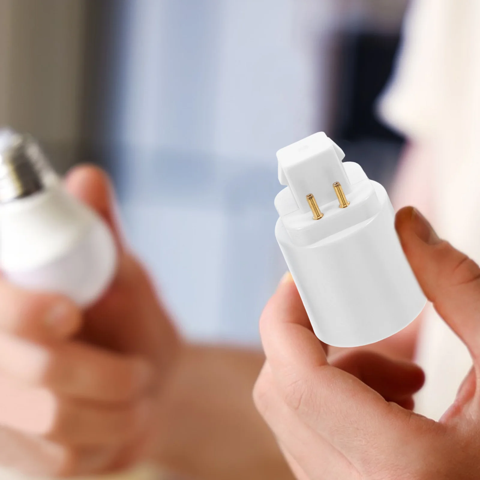 

4Pcs to E27 Lamp Socket Adapter Converter Overheat Protection Light Bulb Adapter for LED Fixtures Bulb Converter