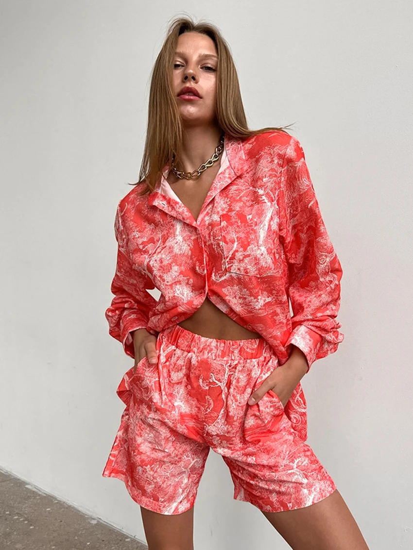 

Marthaqiqi Printing Causal Ladies Nightgown Set Long Sleeve Nightwear O-Neck Sleepwear Shorts Loose Female Pajamas 2 Piece Suit