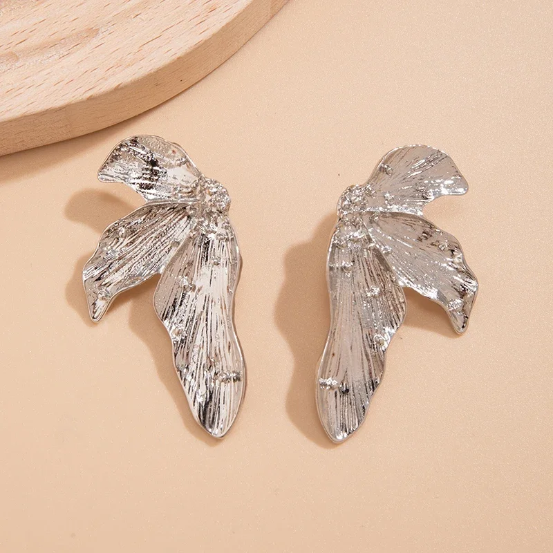 Exaggerated Geometric Leaf Puncture Stud Earrings for Women Fashion Jewelry Cute Accessories