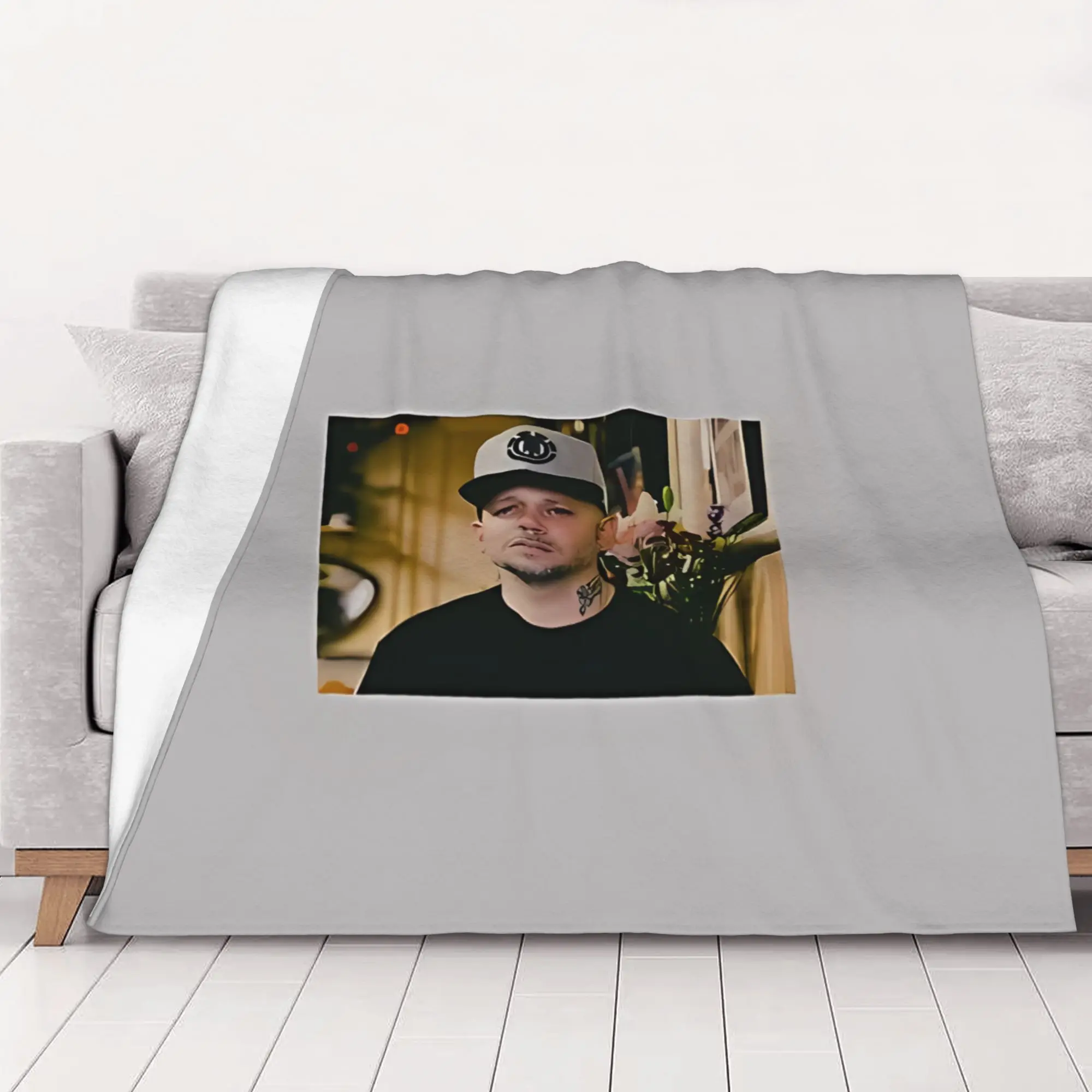 1PC home Cutecore Residente Trend Calle 13 Blanket Super Cosy Plush Home Living Room Sofa halloween