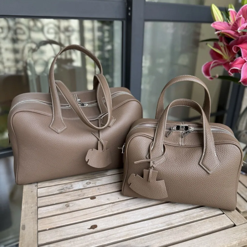 2026 New Leather Women's Bags Victoria Women's Bags Large Capacity Unique Versatile Texture Stylish Simple Casual Daily Premium