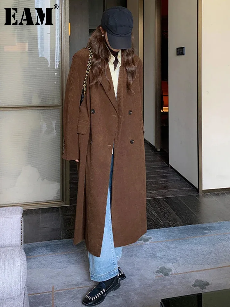 [EAM] Women Caramel Thick Big Size Long Trench New Lapel Long Sleeve Windbreaker Fashion Tide Spring Autumn 2025 1DH8606