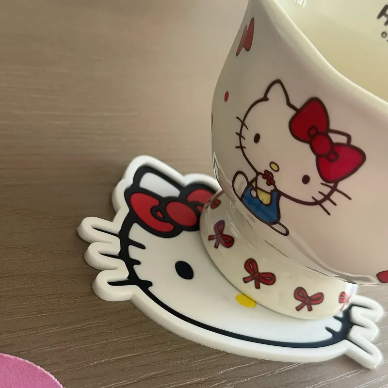 Sanrio Kawaii 헬로 키티 단열 패드 마이 멜로디 귀여운 실리콘 시리즈 소녀 축제 선물용 미끄럼 방지 테이블 매트