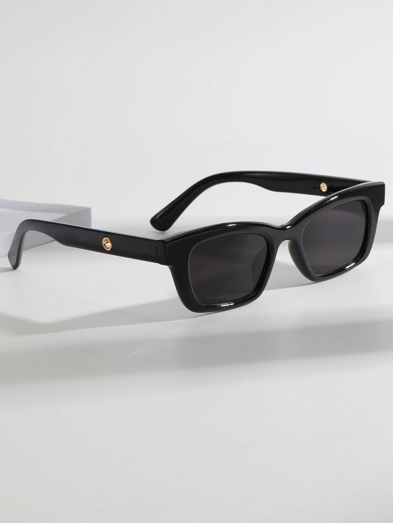Modische Retro-Cat-Eye-Sonnenbrille mit großem Rahmen für Damen, UV-Schutz, schlankmachender Gesichtseffekt, High-End-Feelings-Brille