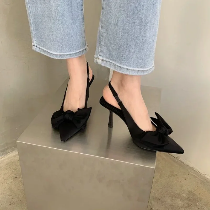 صندل فرنسي صيفي جديد لعام 2024 بكعب عالٍ بفيونكة صغيرة أحذية خرافية أحذية نسائية