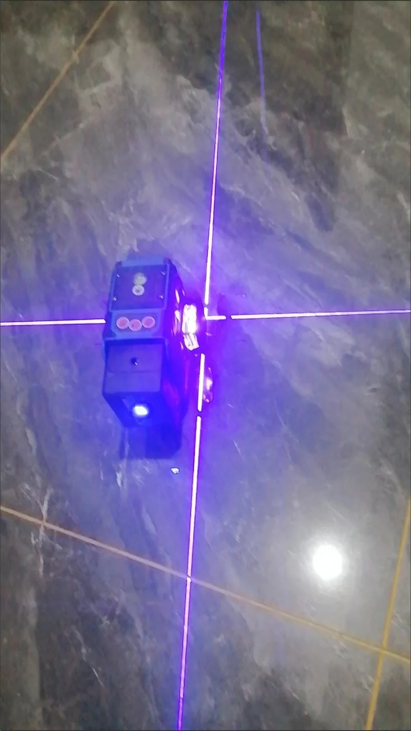 Imagem -06 - Nível Laser 12 16 Linhas Linha Roxa Auto-nivelamento 360 Horizontal e Vertical Cruz Super Potente Nível Laser de Feixe Roxo