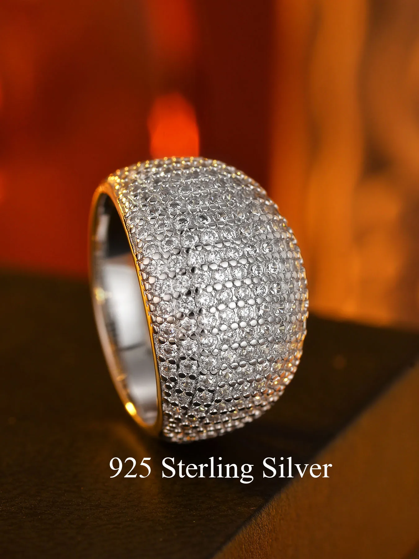 

925 sterling Silver Lady's Wide Face Ring, Luxurious And Fashionable, With A Curved Full Star Design, Set With 5A Zirconia.