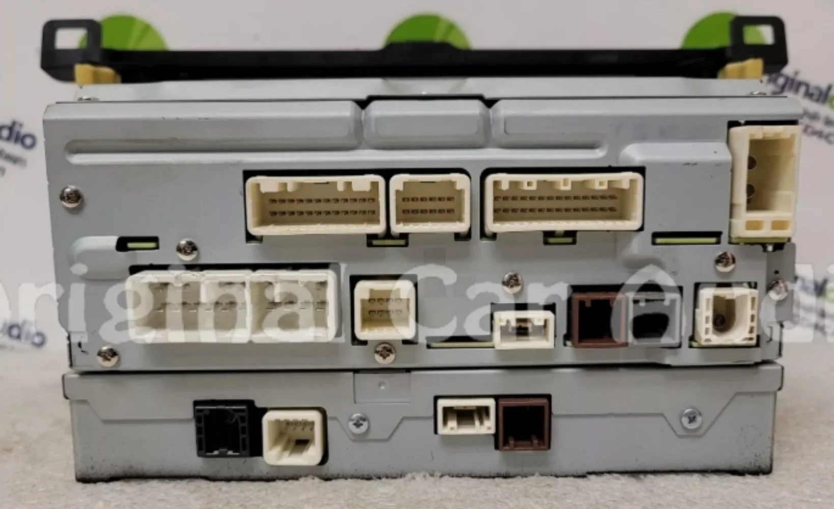 2015-2018 OEM HD Radio Touchscreen CD-Player Gracenote 100574