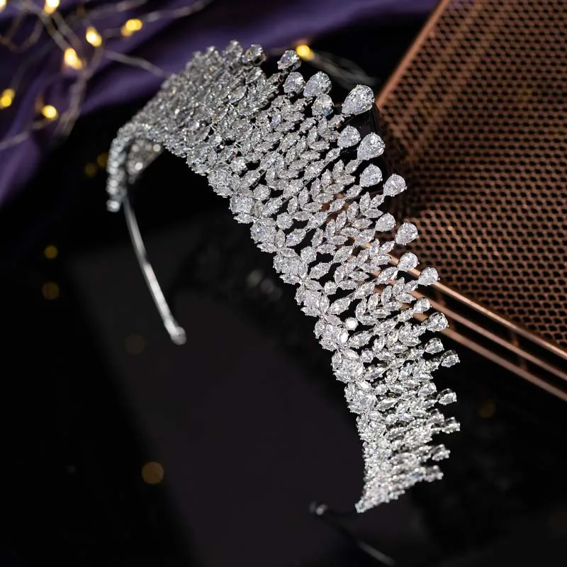 Imagem -06 - Hadiyana-tiara de Casamento para Mulheres Hairwear de Zircão Cúbico Acessório de Cabelo de Noiva Coroa de Festa da Moda Cabeça de Jóias Bc6065