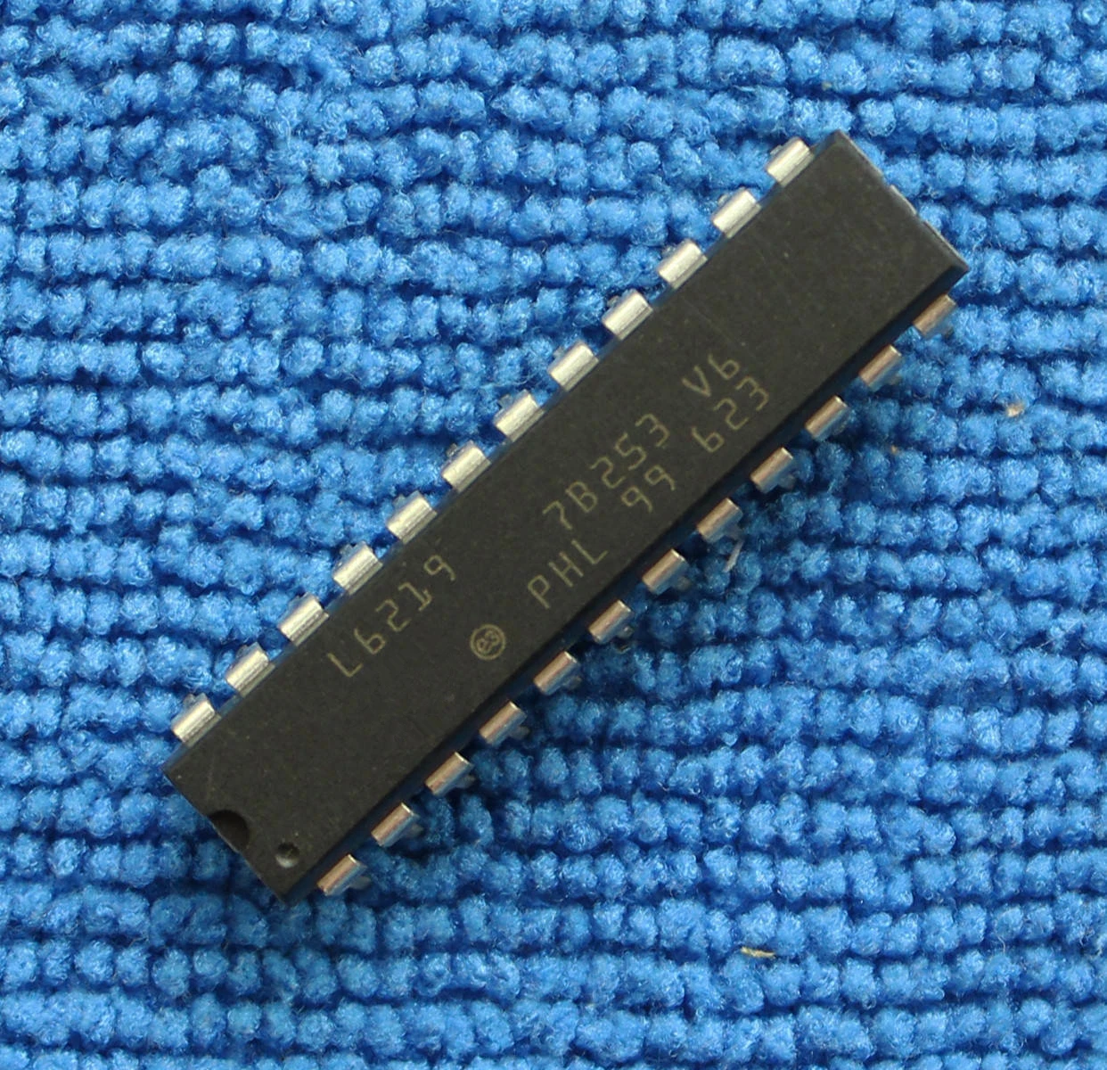 1pcs/lot L6219 6219 DIP-24 In Stock