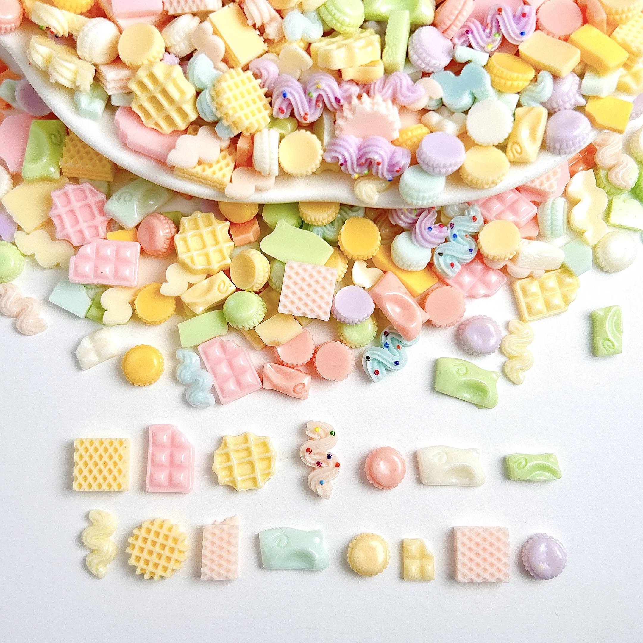 50 個複数色ミニチョコレートクッキー樹脂ネイルアートチャームかわいい模擬クリームストリップ混合ネイルデコレーション DIY 爪