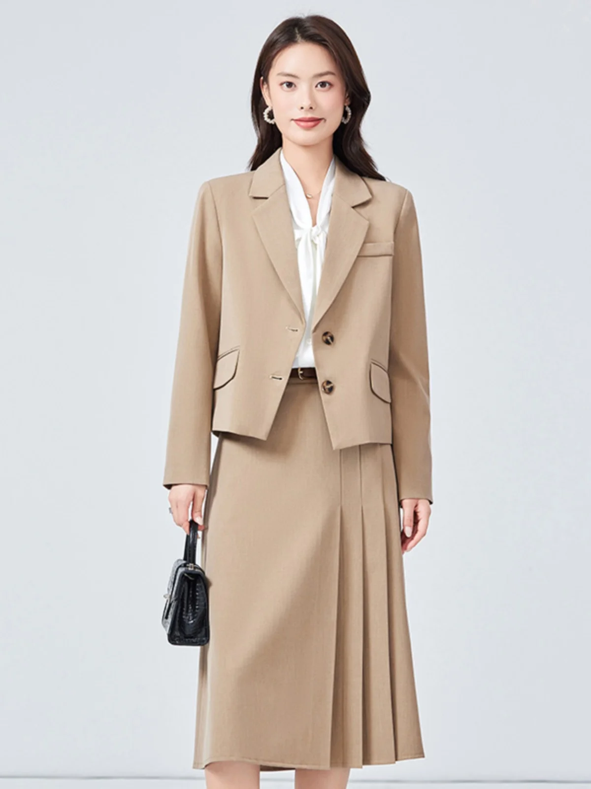Black High Waist Professional Suit Skirt Women's Autumn 2024 New Style Elegantly Midi Knee-Length Pleated A-Line Skirt